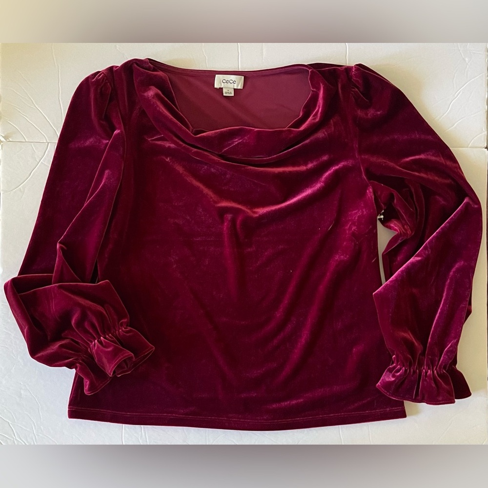 NWT women's velvet /velour top CeCe (M) MSRP $69